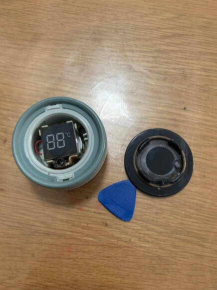 Replacing_the_battery_of_the_Supor_insulated_cup_p4