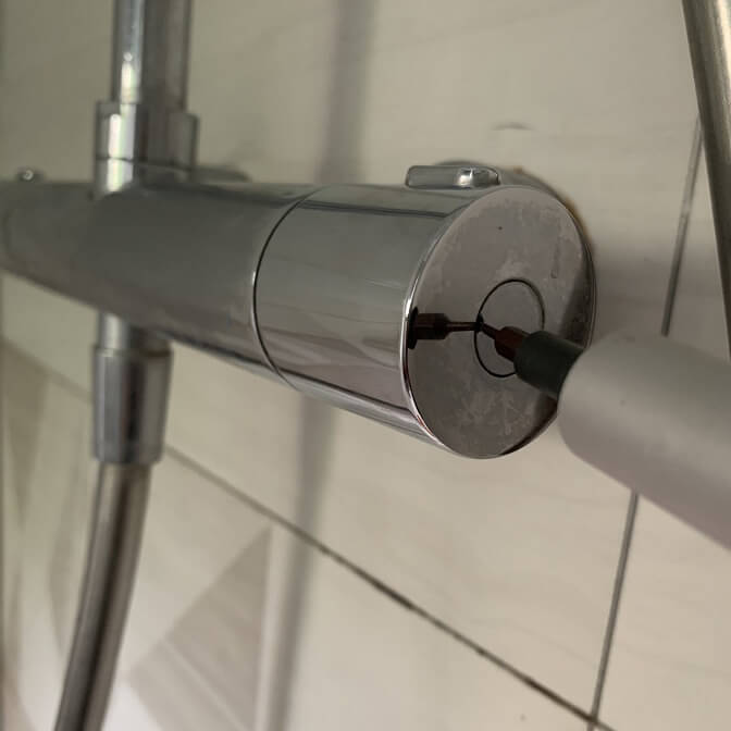 淋浴水龙头漏水怎么办—分水阀门阀芯更换